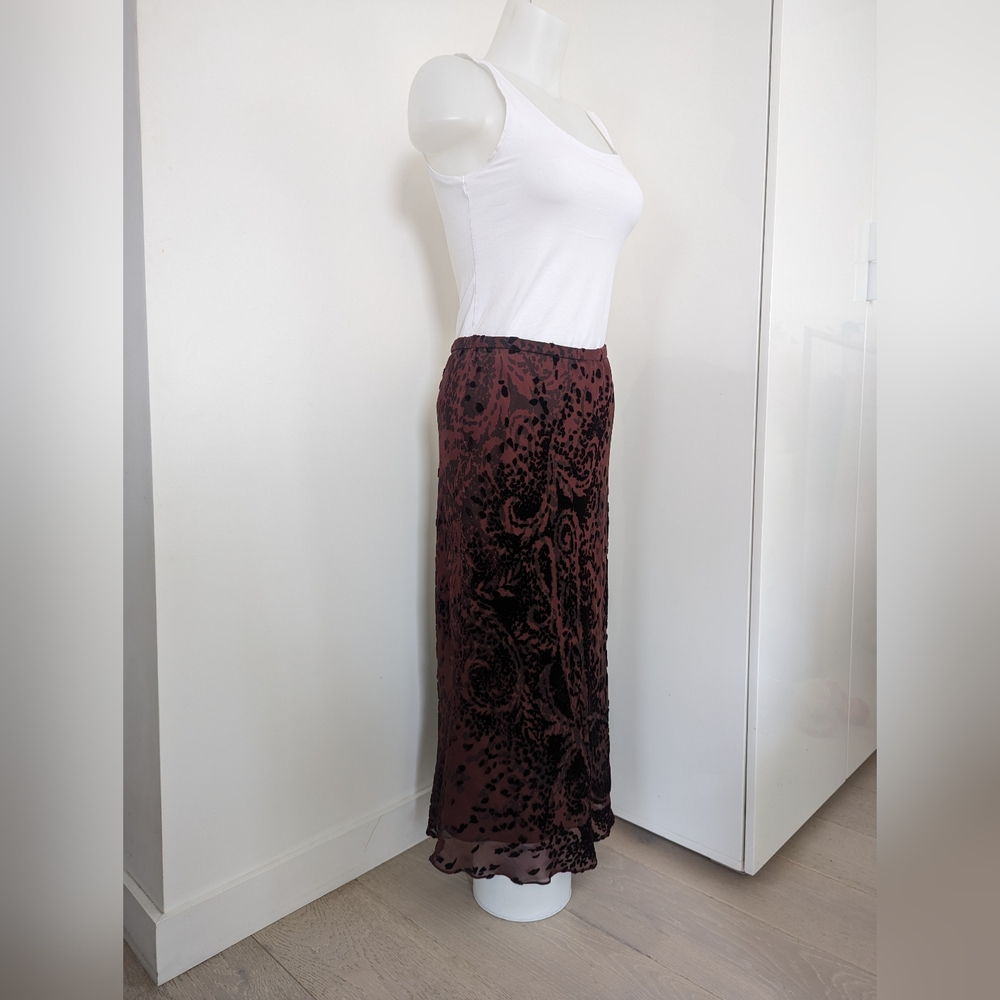 Vintage '90s Abstract Maroon/Burgundy Burn Out Velvet Skirt; Size S - Picture 3 of 9
